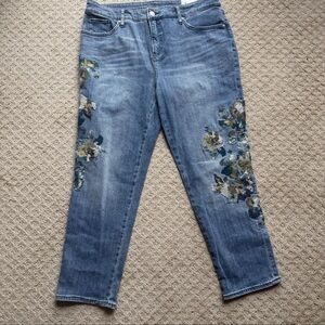 Chico's Blue Floral Embroidered Cropped Jeans2R-NWT